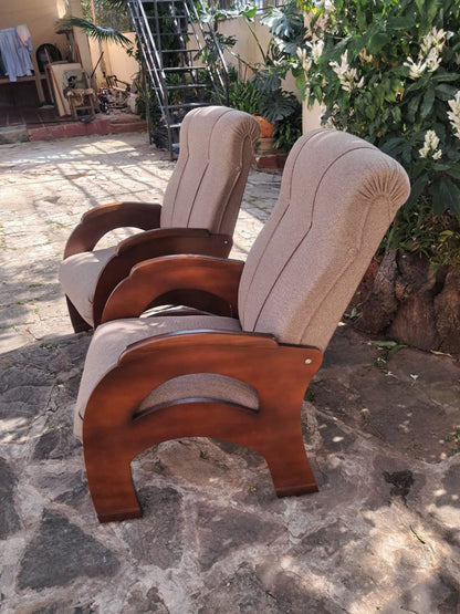 SILLONES MODERNOS DE MADERA Y TAPIZADO